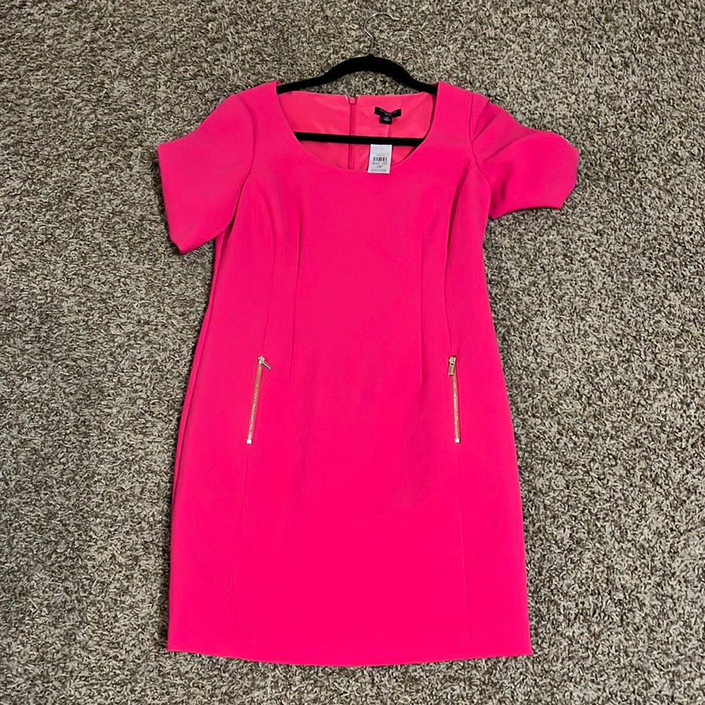 Adorable Ann Taylor hot pink dress. Size 2P. NWT